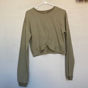 **BRAND NEW** Long Sleeve Cropped Tee Shirt